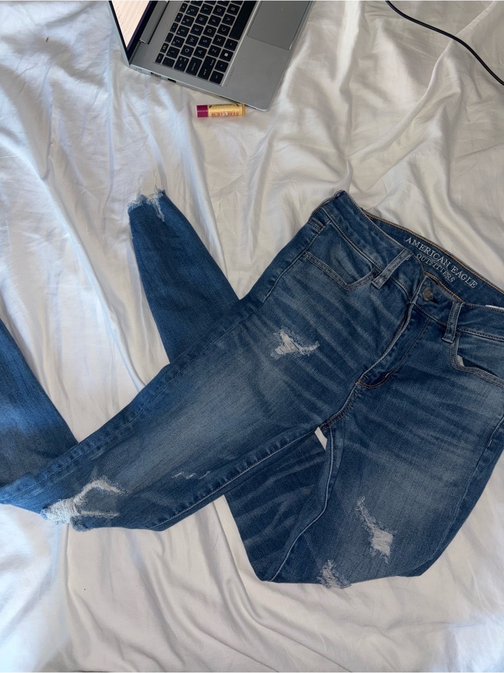 American Eagle Outfitters Women's Distressed Dark Blue Skinny Jeans